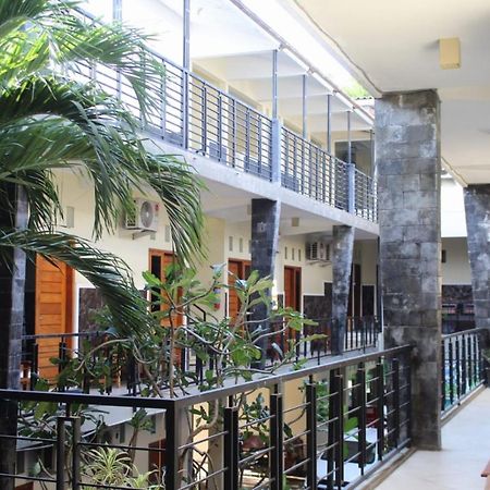 Alora Diponegoro Hotel Probolinggo Exterior foto