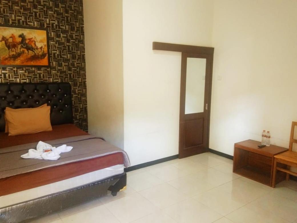 Alora Diponegoro Hotel Probolinggo Exterior foto