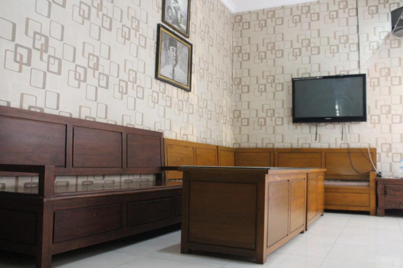 Alora Diponegoro Hotel Probolinggo Exterior foto